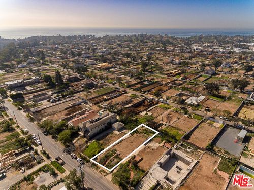 1035 Chautauqua Blvd, Pacific Palisades, CA, 90272-4403 | Card Image