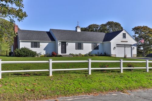 101 Monomoyic Way, Chatham, MA, 02633-1148 | Card Image