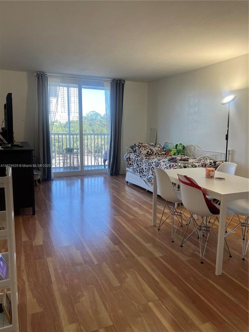 a512-16851 Ne 23rd Ave, North Miami Beach, FL, 33160-3778 | Card Image
