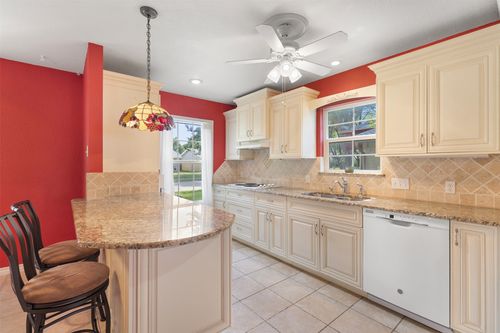 2825 Pinewood Dr, Garland, TX, 75044-5971 | Card Image