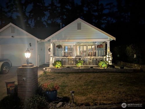 179 Nw 12th Ct, Oak Harbor, WA, 98277-3837 | Card Image