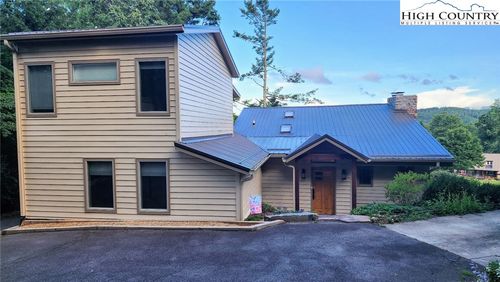 215 Rhododendron Loop, Newland, NC, 28657-8439 | Card Image