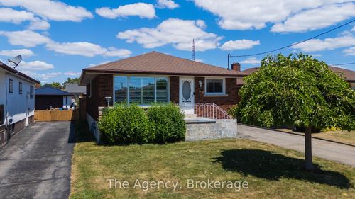 160 Johnston St, Port Colborne, ON, L3K1H1 | Card Image