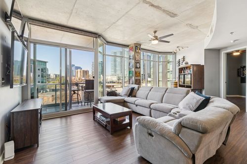 534-600 12th Ave S, Nashville, TN, 37203-6619 | Card Image