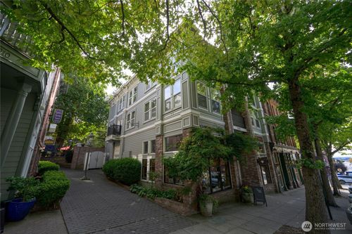 1006 Harris Ave, Bellingham, WA, 98225-7069 | Card Image