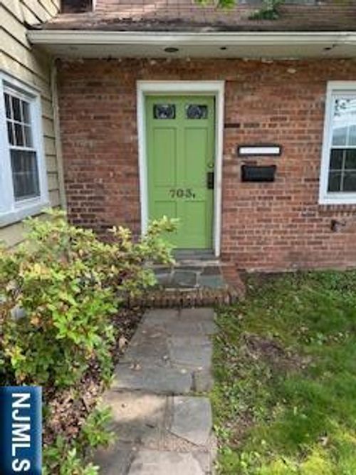 703A Cedar Ln, Teaneck, NJ, 07666-1702 | Card Image