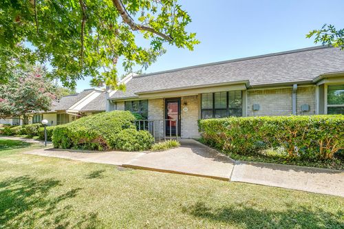 13845 Leinsper Green St, Dallas, TX, 75240-5826 | Card Image