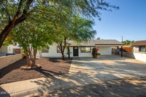 4844 N 81st Ave, Phoenix, AZ, 85033-1037 | Card Image