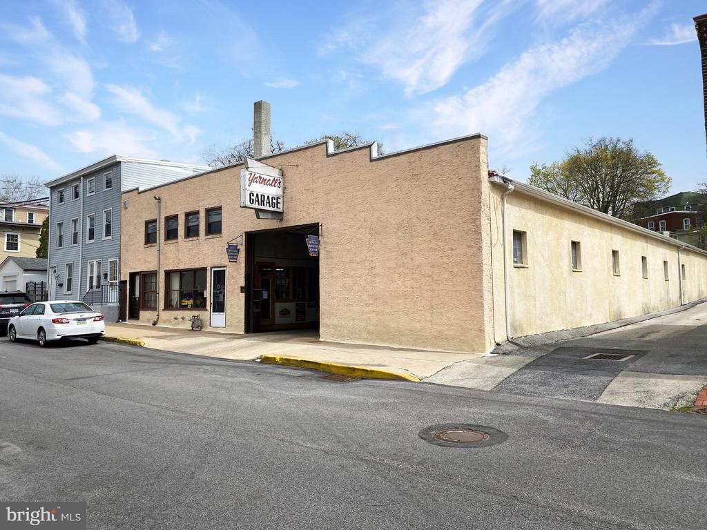Washington St, West Chester, PA 19380