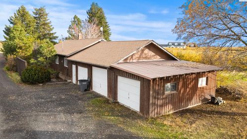 750 Potter Rd, Tieton, WA, 98947-9791 | Card Image