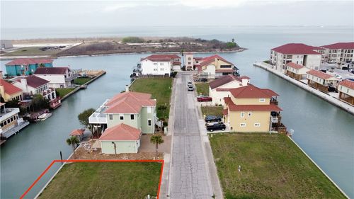 713 Kings Point Hbr, Corpus Christi, TX, 78402-1713 | Card Image