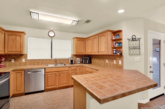 709 Voges St, House other with 4 bedrooms, 3 bathrooms and null parking in Poth TX | Image 13