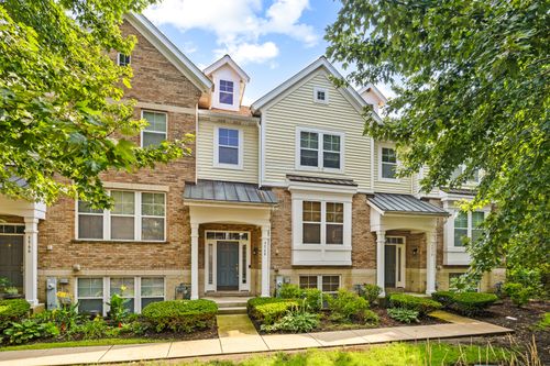 5568 Cambridge Way, Hanover Park, IL, 60133-3674 | Card Image