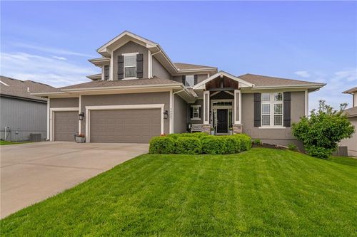 26037 W 143rd Ter, Olathe, KS, 66061-7550 | Card Image