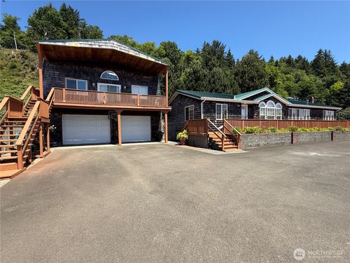144 State Route 101, Chinook, WA, 98614-1332 | Card Image