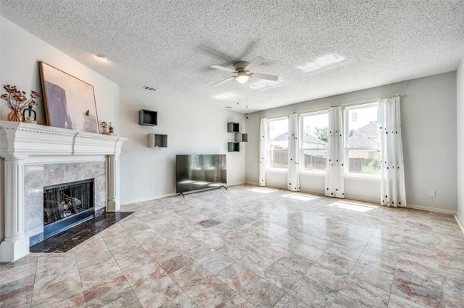 8224 Spring Valley Ln, House other with 4 bedrooms, 3 bathrooms and null parking in Plano TX | Image 5