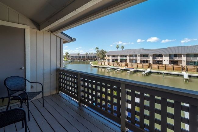 1907 Bayhouse Dr, Condo with 2 bedrooms, 2 bathrooms and null parking in Rockport TX | Image 13