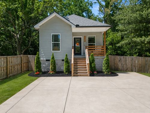 1102 Fernbank Dr, Madison, TN, 37115-5379 | Card Image