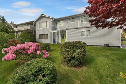 208 Alder St S, Campbell River, BC, V9W2N6 | Card Image