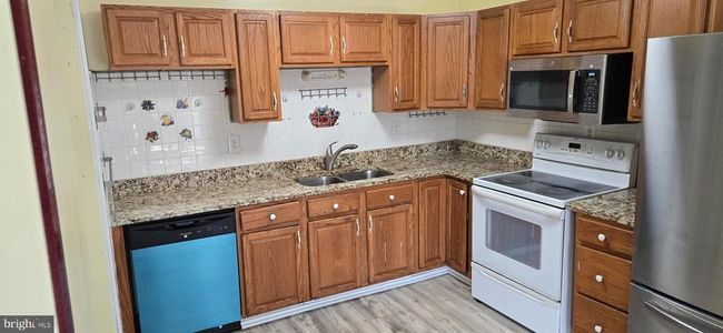 350 Juniper Ct, Townhouse with 4 bedrooms, 2 bathrooms and null parking in HERNDON VA | Image 34
