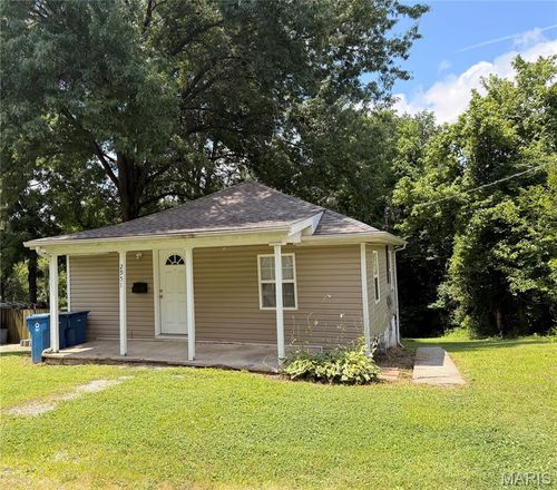 2951 Hillcrest Ave, Alton, IL, 62002-2980 | Card Image