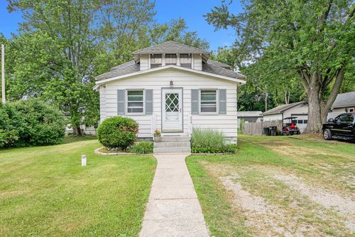 240 Stillwell Ave, Michigan Center, MI, 49254-1060 | Card Image