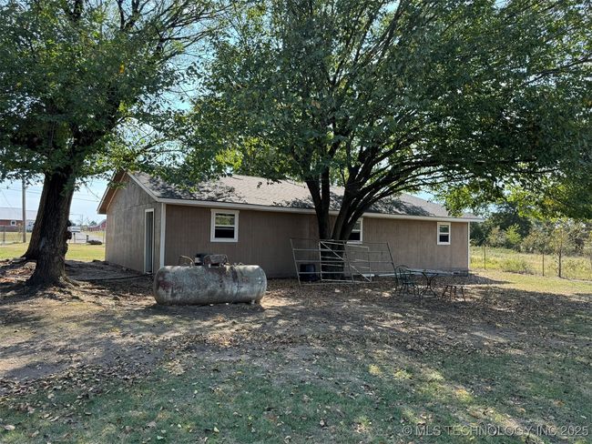 13891 W Us Highway 270, House other with 3 bedrooms, 2 bathrooms and null parking in McAlester OK | Image 13
