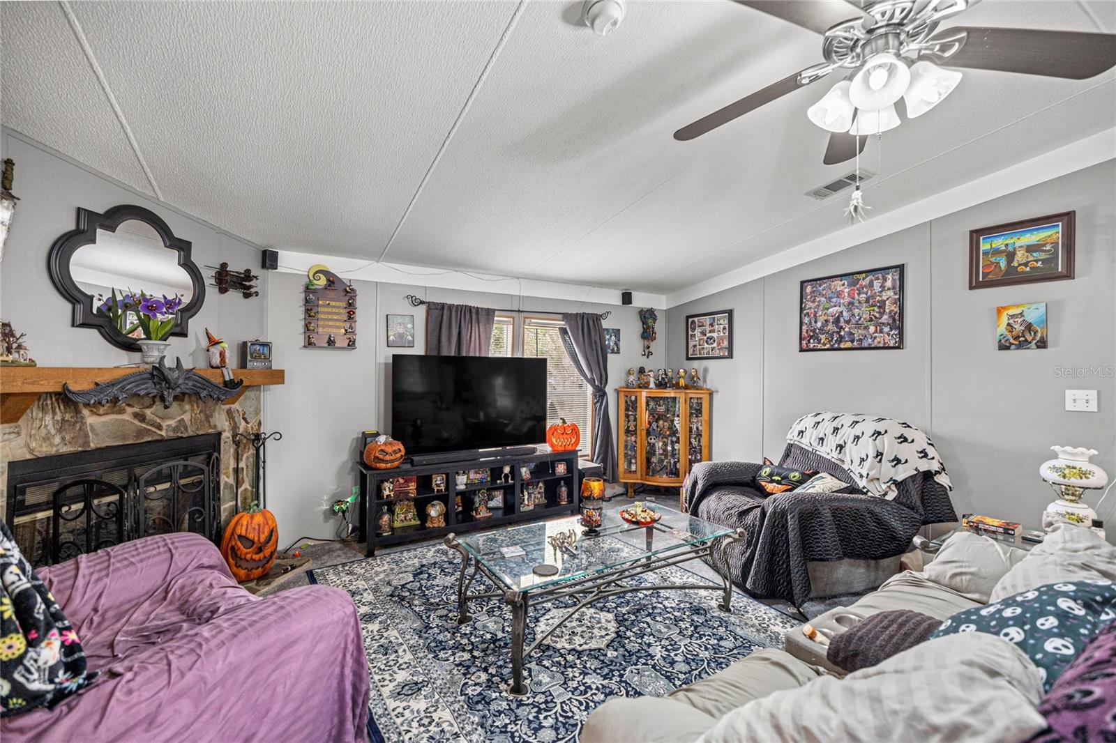 Residential in BELLEVIEW 4