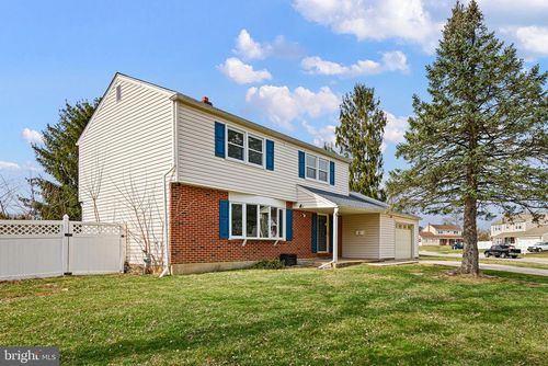 12 Lesley Ln, NEW CASTLE, DE, 19720-3328 | Card Image