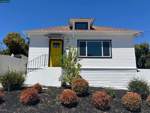 2718 Carmel St, Oakland, CA, 94602-3407 | Card Image