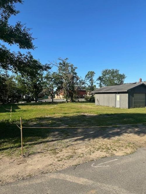 403 15th St Nw, Bemidji, MN, 56601-3823 | Card Image