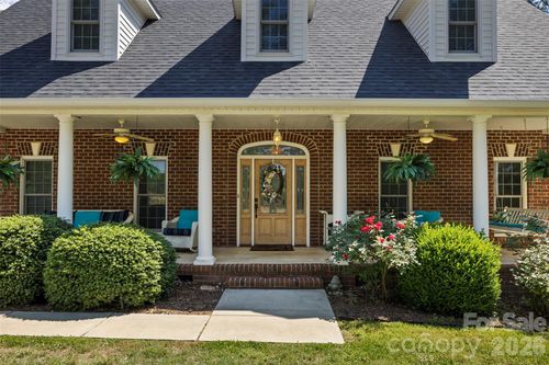 710 Sleepy Hollow Rd, Midland, NC, 28107-7246 | Card Image