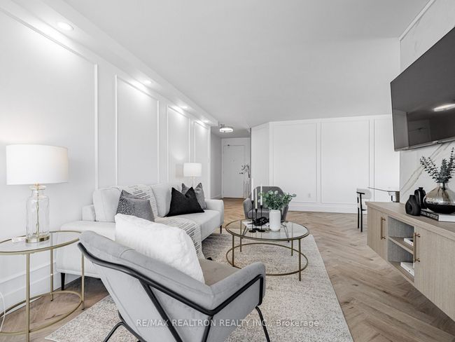 1611 - 7420 Bathurst St, Condo with 3 bedrooms, 2 bathrooms and 1 parking in Thornhill ON | Image 7