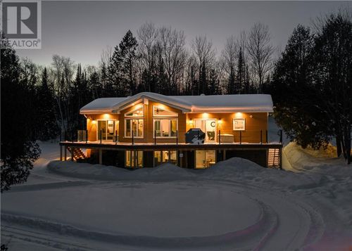 2364 Frenchman Lake Rd, Hanmer, ON, P3P1R3 | Card Image