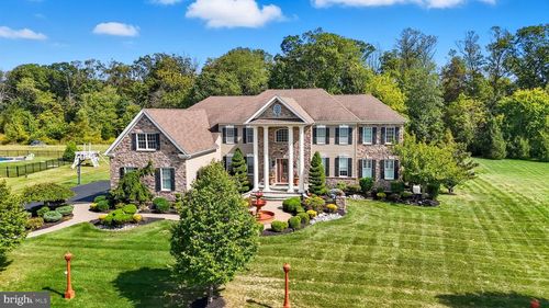 e-288 Jane Chapman Dr E, Newtown, PA, 18940-3122 | Card Image