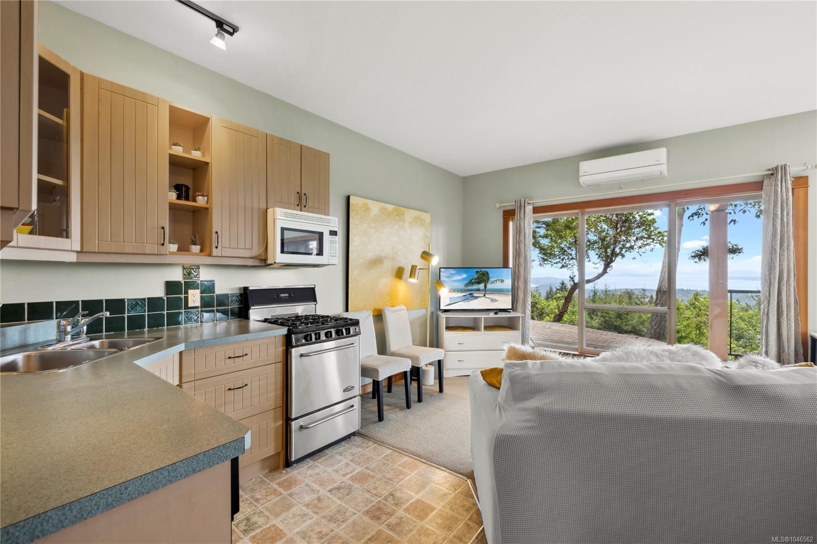 Residential in Gabriola Island 2
