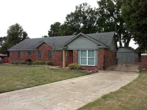 4425 Hodge Rd, Memphis, TN, 38109-5909 | Card Image