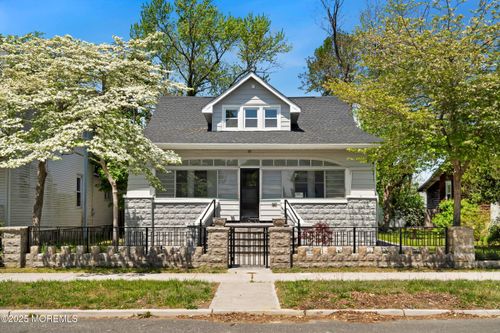 135 London Ave, Egg Harbor City, NJ, 08215-1221 | Card Image