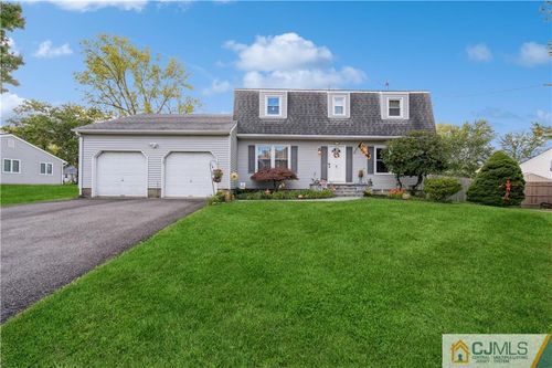 43 Sand Hills Rd, Kendall Park, NJ, 08824-1353 | Card Image