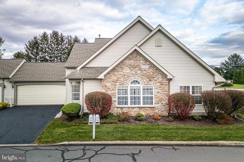 2845 Donegal Dr, Macungie, PA, 18062-8470 | Card Image
