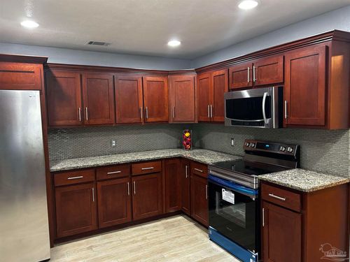 7911 Burstaff Rd, Pensacola, FL, 32514-6706 | Card Image