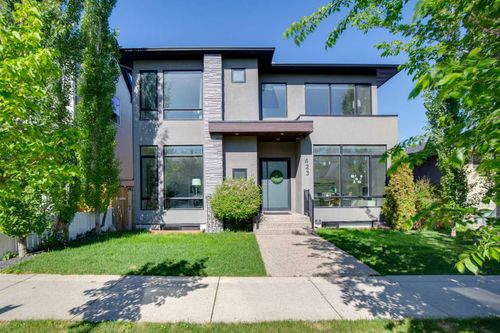 423 7a St Ne, Calgary, AB, T2E4E9 | Card Image