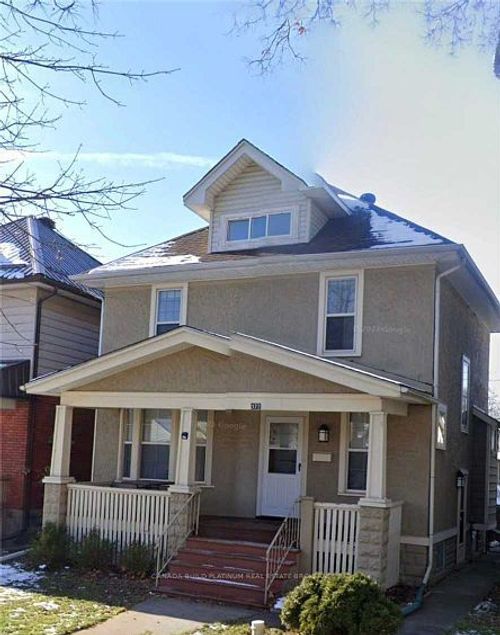 377 Elm Ave, Windsor, ON, N9A5H2 | Card Image