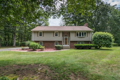 1 Maplewood Dr, Wilbraham, MA, 01095-1317 | Card Image