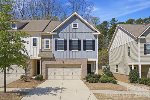 3039 Glenn Hope Way, Matthews, NC, 28104-2227 | Card Image