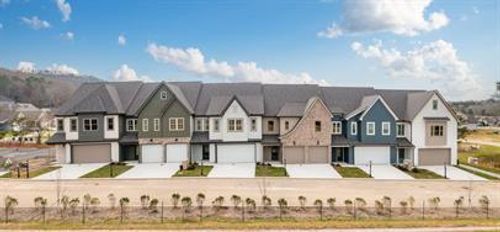 9678 Dutton Ln, Ooltewah, TN, 37363-1527 | Card Image