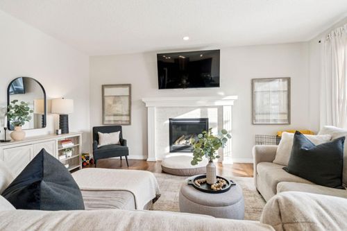 82 Ridge View Pl, Cochrane, AB, T4C0P6 | Card Image