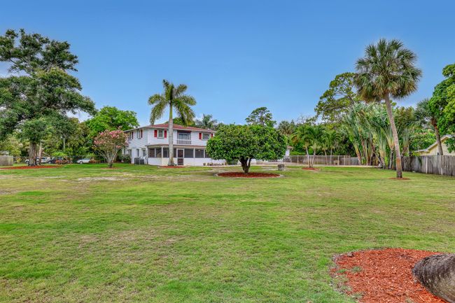 852 Palo Verde Ct, House other with 5 bedrooms, 3 bathrooms and null parking in Haverhill FL | Image 58