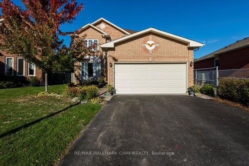 21 Barwick Dr, Barrie, ON, L4N6Z7 | Card Image