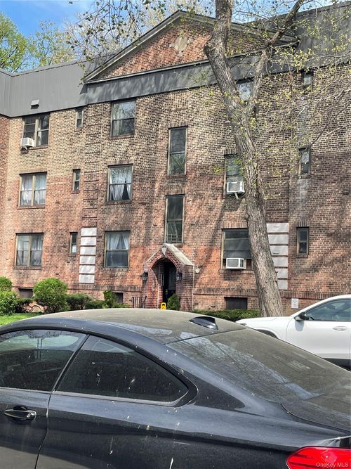 c1-22-31 76th St, East Elmhurst, NY, 11370-1267 | Card Image